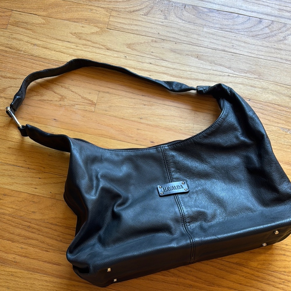 Havalda Black Leather Shoulder Bag